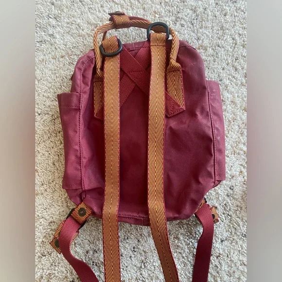 Kanken Mini Backpack Ox Red Goose Eye + Wax - Picture 4 of 7